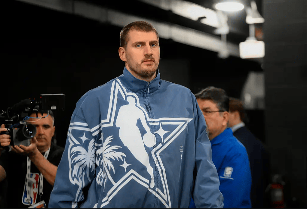 不白挨骂!全明星合砍2分后 约基奇单节19分东契奇17+4