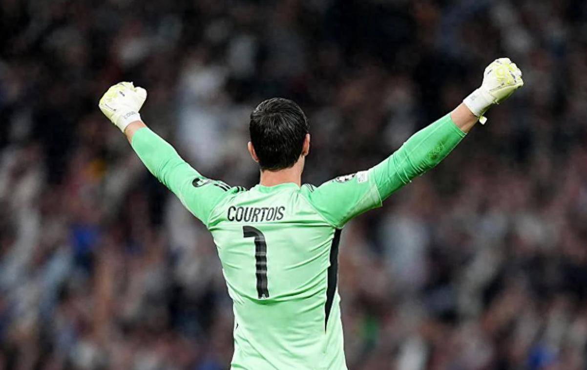 穆里尼奥看台干着急!皇马残阵2-1双杀本菲卡,欧冠15冠王的底气太狠了